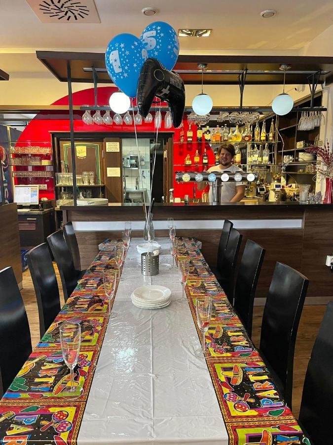 Kadaň 莫瓦旅馆酒店 外观 照片