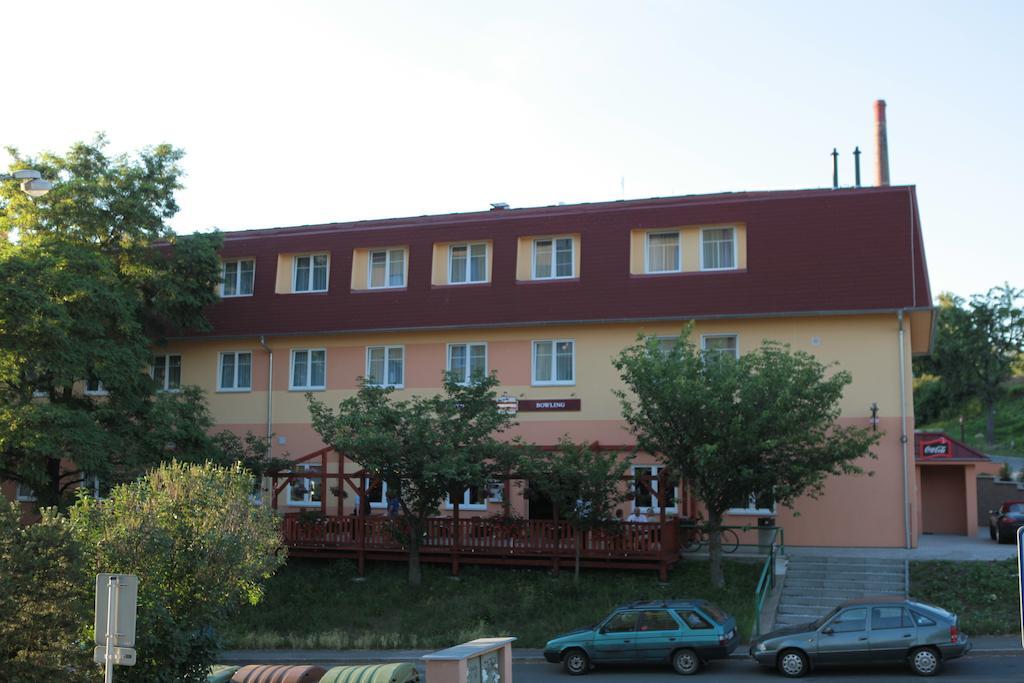 Kadaň 莫瓦旅馆酒店 外观 照片