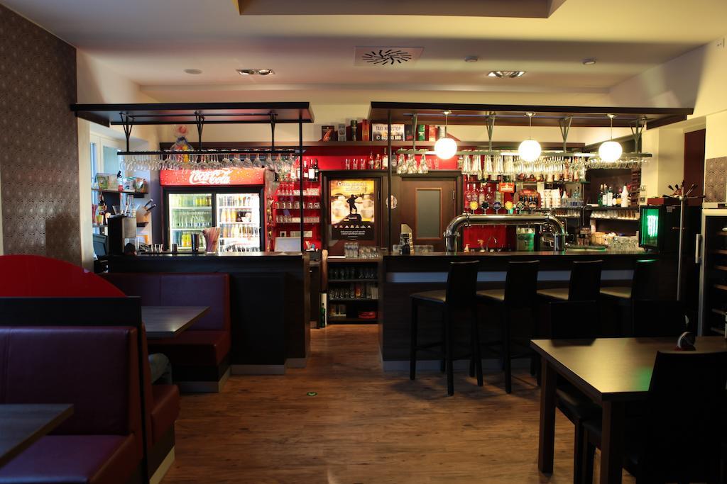 Kadaň 莫瓦旅馆酒店 外观 照片